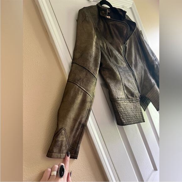 Estate Retro Metallic Bronze Women's Genuine Leather Jacket by Reba - Picture 6 of 10